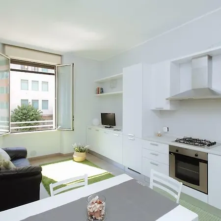 Spacious And New In Citta Studi Lägenhet