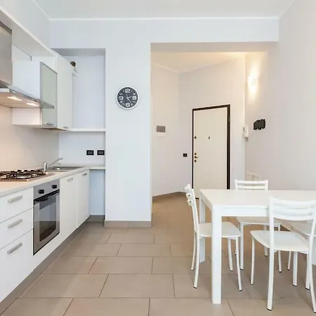 Lägenhet Spacious And New In Citta Studi Milano